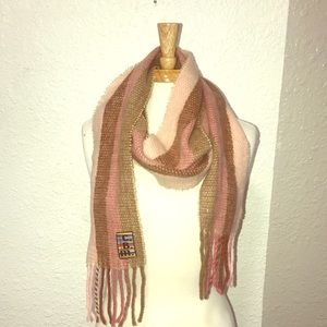 Gorgeous Women’s C.B.M. Scarf